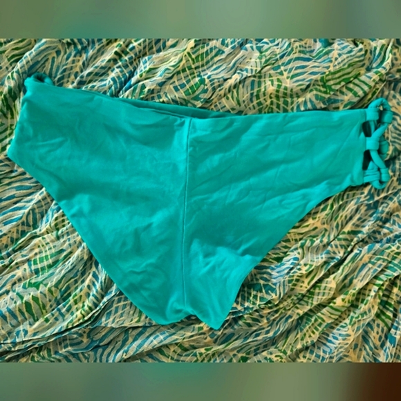 L*SPACE Cheeky Bikini - Picture 9 of 9